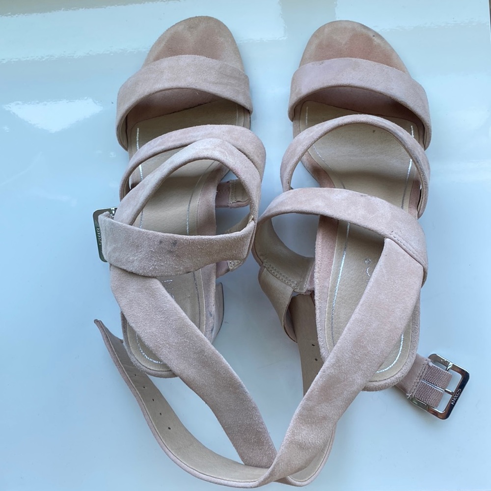 Vionic dusty rose pink suade sandals - size 8.5